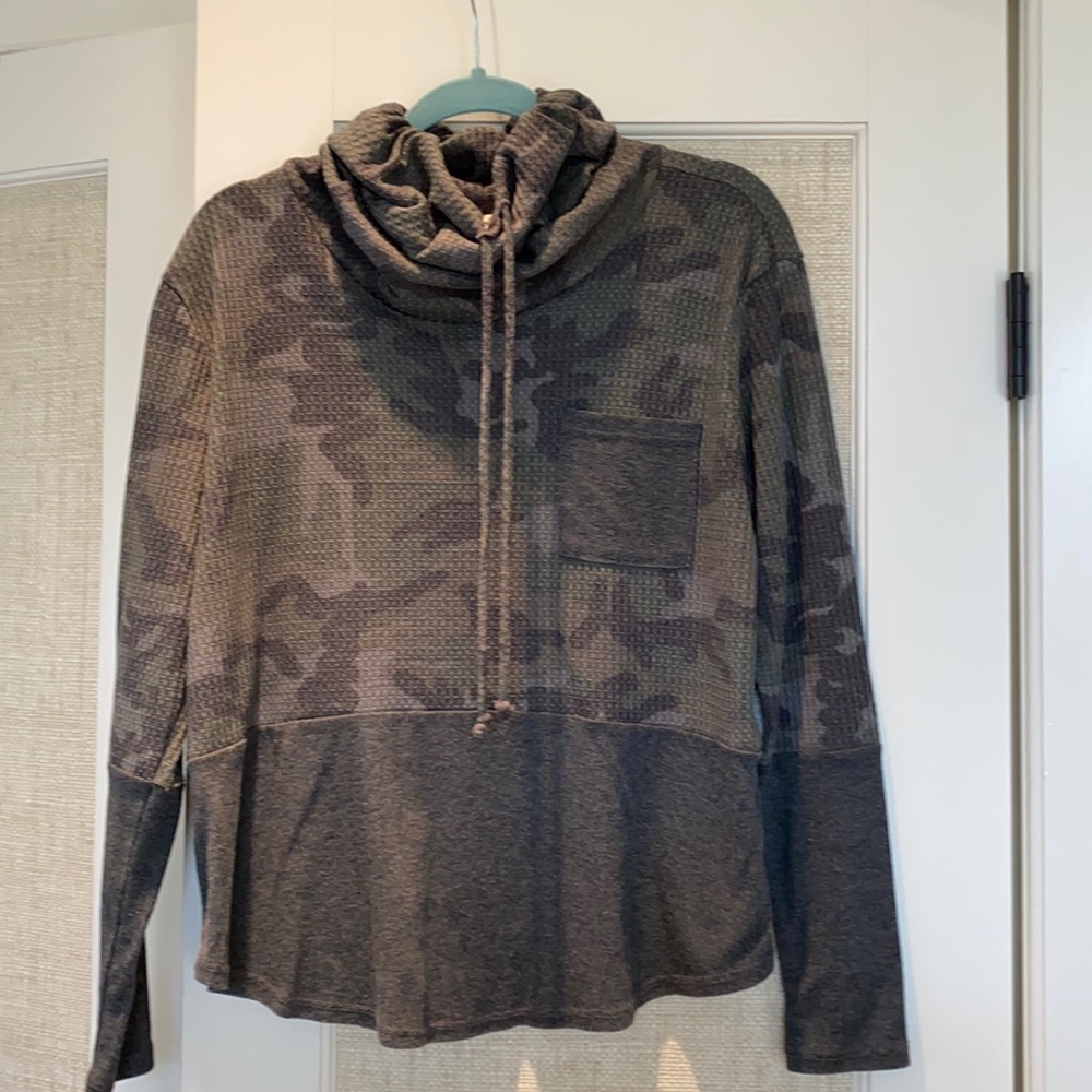 Camo long sleeve top